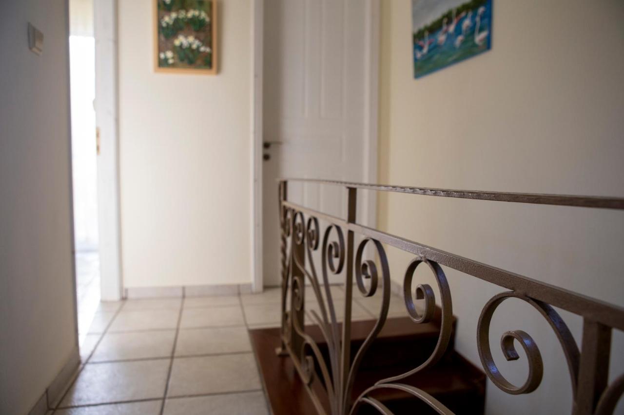 Vk Villas Apolpaina Bagian luar foto