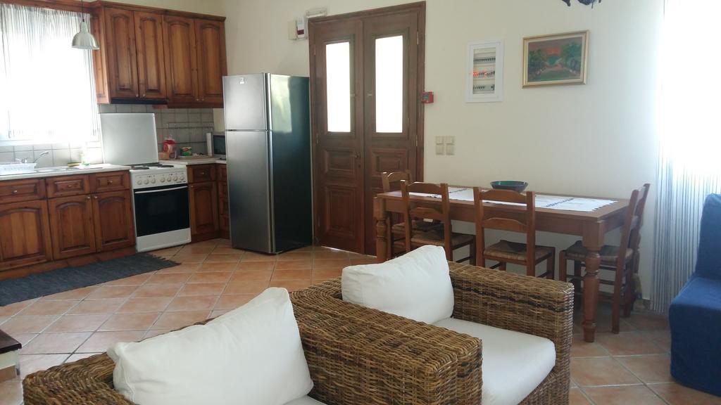 Vk Villas Apolpaina Bagian luar foto