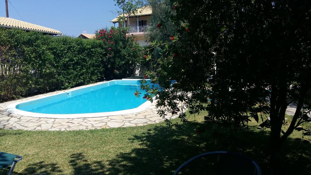 Vk Villas Apolpaina Bagian luar foto